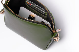 Coneli Fanny pack_small bag_in color green_cactus leather_inside shot