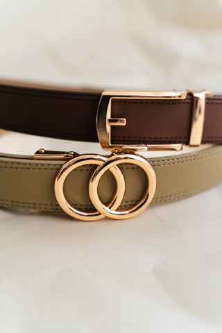 Coneli adjustable leather belt designed to fit changing body shapes