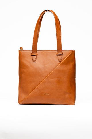 The Coneli Tote bag a versatile bag able to transfer to a back pack with two steps