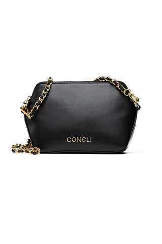 Coneli fanny pack in color black with the extra accessory golden chain